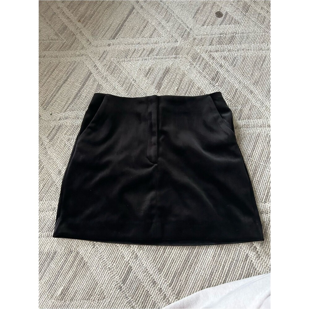 Express Medium Velvet Black Mini Skirt